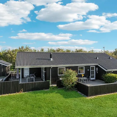 Σπίτι διακοπών Awesome In With Sauna *